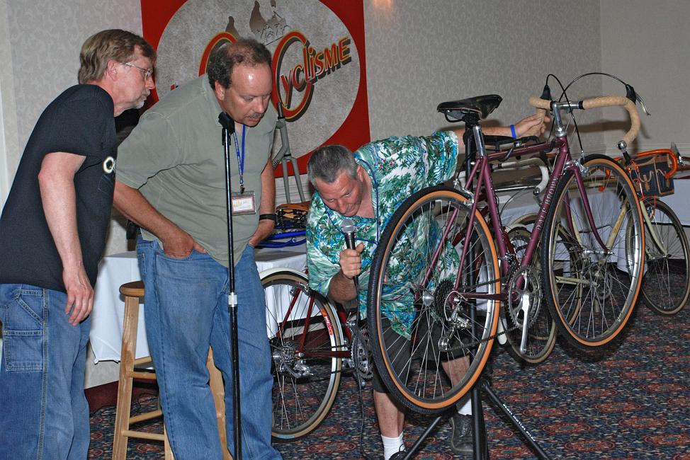 DSC_7942a.jpg - A Dale Brown bike is scrutinized.
