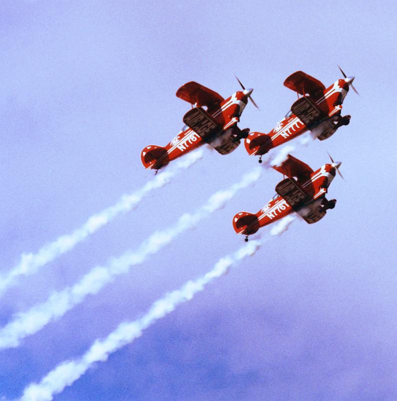 JAX_AA01.jpg - Aerobatic group at an air show in Jacksonville, FL., 1998.  Nikon F3, 600mm f 8 @ 1/250. Flatbed scan from 4x6 print.