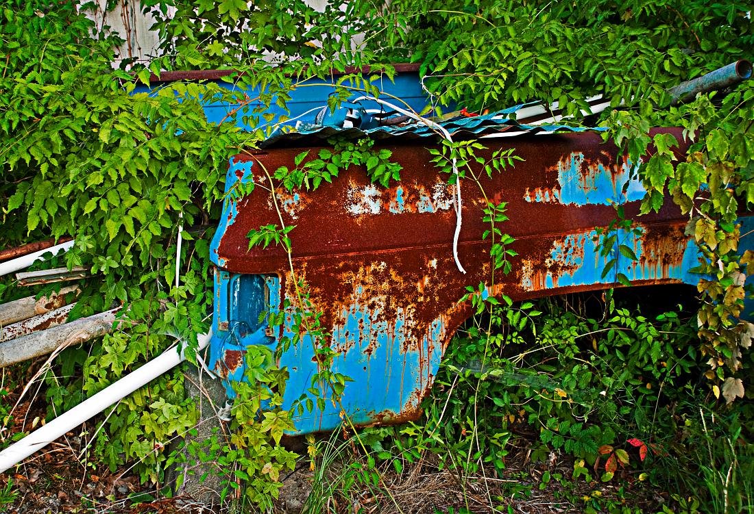 BH09_07_1698a.jpg - Old truck bed, Talbotton, GA.  High-pass filter in Photoshop.