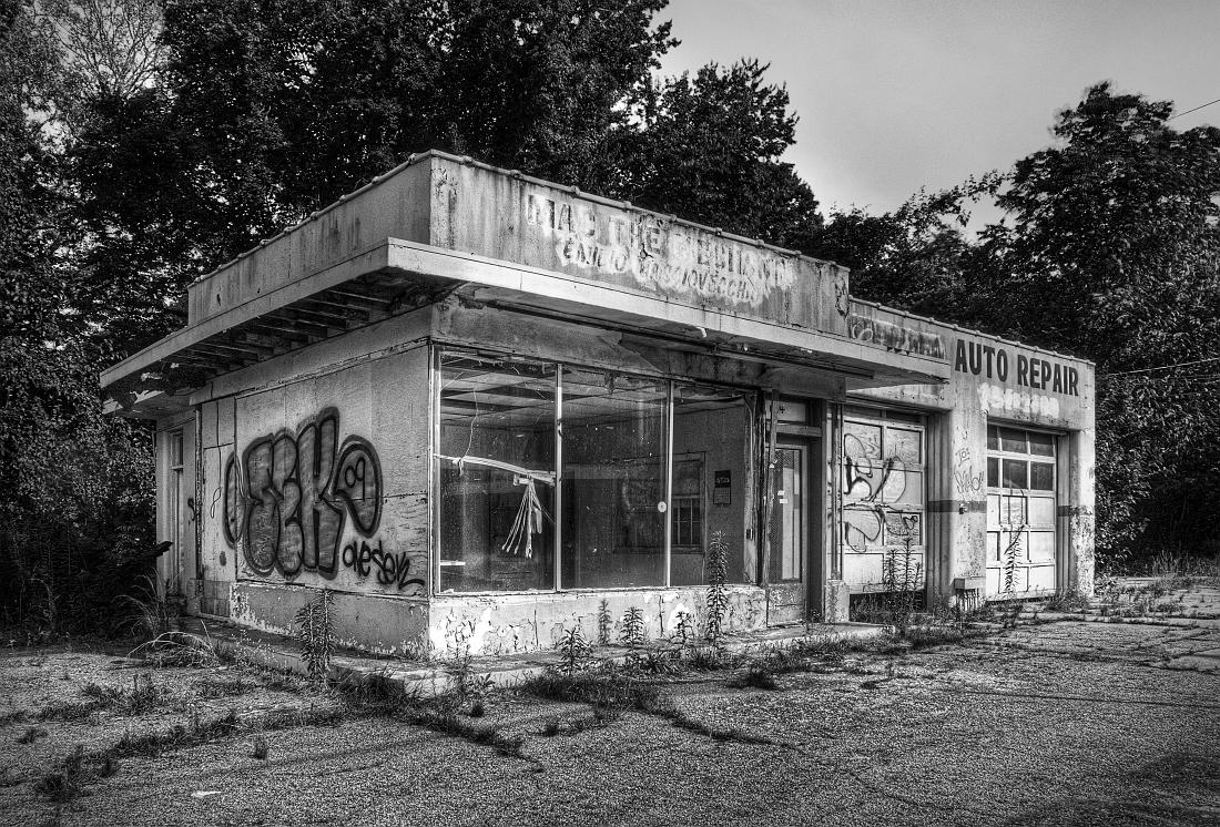 BH10_2727_HDR2_tonemapped_BW1.jpg - Old service station, Warm Springs Road, Columbus GA, Black and white version.