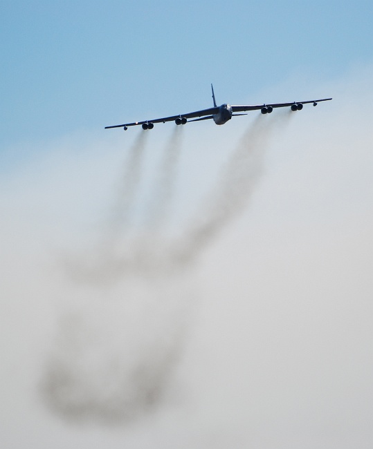 DSC_6498a.jpg - The Boeing B-52 Stratofortress has been in service longer than any other military aircraft, older than any of the crewmen who fly her.  This same aircraft made a fly-by on the previous day and came in low over our house on the way in... scared the crap out of everyone in the neighborhood.